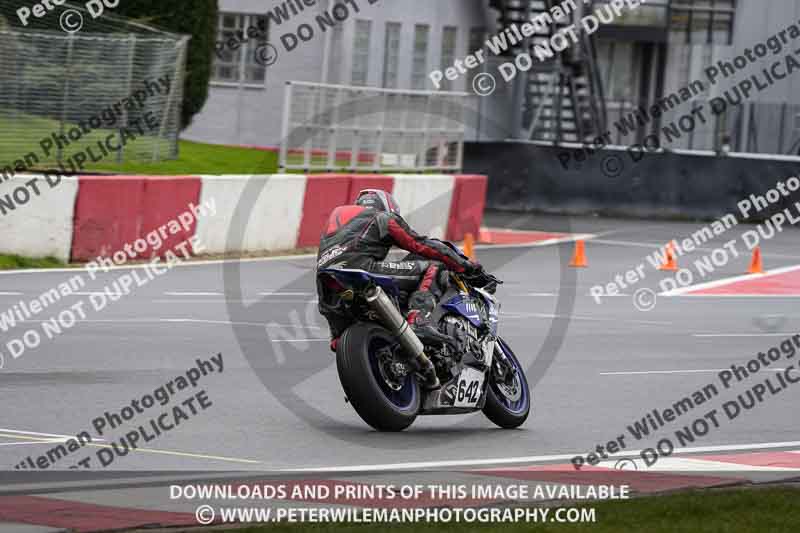 donington no limits trackday;donington park photographs;donington trackday photographs;no limits trackdays;peter wileman photography;trackday digital images;trackday photos